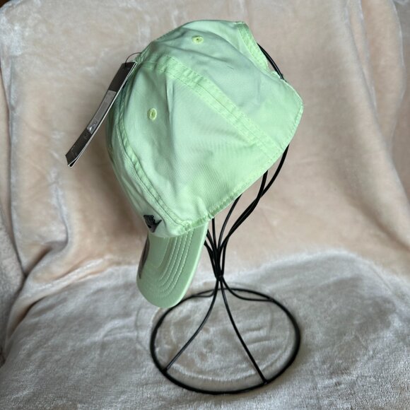 NWT Nike Swoosh Emblem Adjustable Cap -- Unisex One Size - Picture 2 of 8